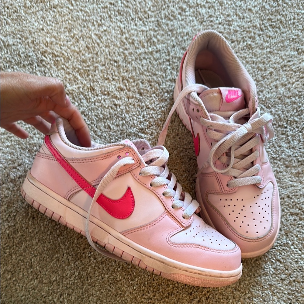 Nike Pink Dunk Low Sneakers Classic Design